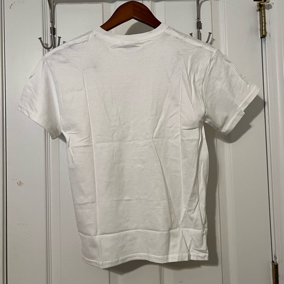 YOUTH Taylor Swift ‘RED’ white square tee - Picture 2 of 3